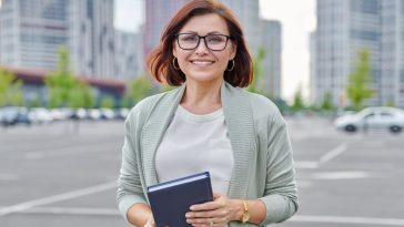 How to Dress Your 40s